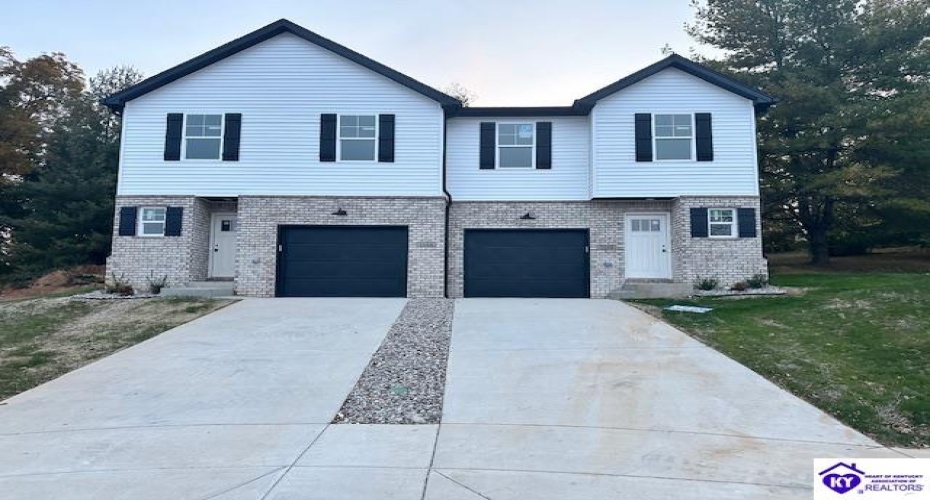 Hunter Lane, Elizabethtown, Kentucky 42701, ,3 BathroomsBathrooms,For Sale,Hunter Lane,HK24000869