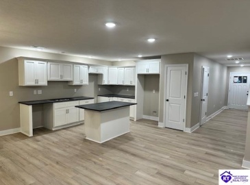 Hunter Lane, Elizabethtown, Kentucky 42701, ,3 BathroomsBathrooms,For Sale,Hunter Lane,HK24000869