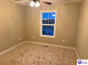 Hunter Lane, Elizabethtown, Kentucky 42701, ,3 BathroomsBathrooms,For Sale,Hunter Lane,HK24000872