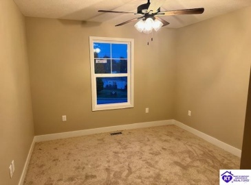 Hunter Lane, Elizabethtown, Kentucky 42701, ,3 BathroomsBathrooms,For Sale,Hunter Lane,HK24000872