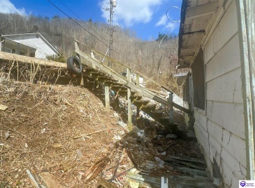 Henry Clay Road, Lookout, Kentucky 41542, ,1 BathroomBathrooms,For Sale,Henry Clay Road,HK24000602