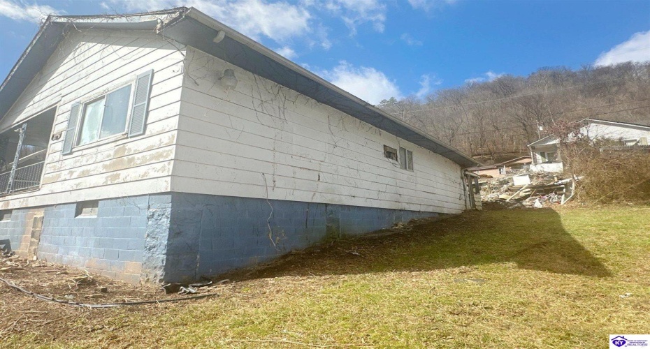 Henry Clay Road, Lookout, Kentucky 41542, ,1 BathroomBathrooms,For Sale,Henry Clay Road,HK24000602