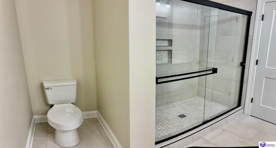 Clyde Road, Campbellsville, Kentucky 42718, ,2 BathroomsBathrooms,For Sale,Clyde Road,HK24000964