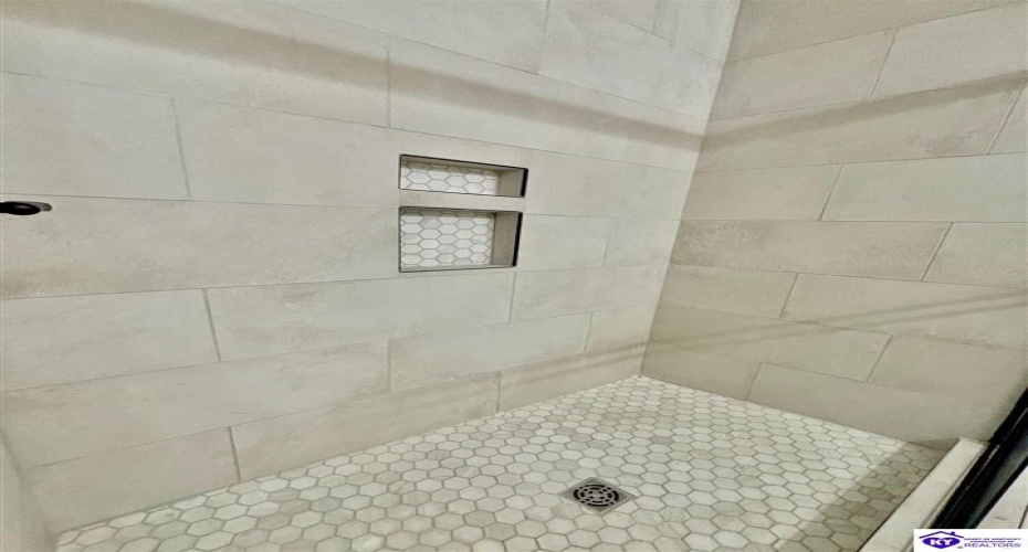 Clyde Road, Campbellsville, Kentucky 42718, ,2 BathroomsBathrooms,For Sale,Clyde Road,HK24000964