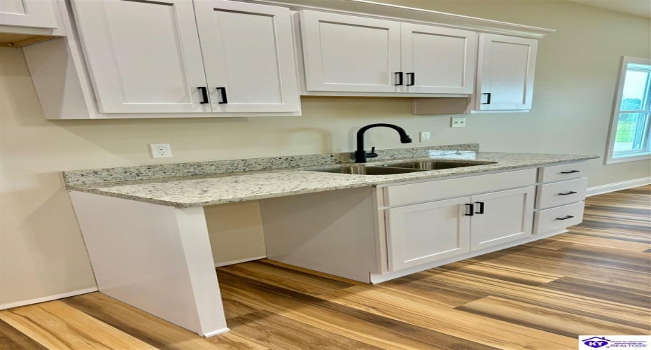 Clyde Road, Campbellsville, Kentucky 42718, ,2 BathroomsBathrooms,For Sale,Clyde Road,HK24000964