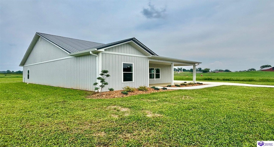 Clyde Road, Campbellsville, Kentucky 42718, ,2 BathroomsBathrooms,For Sale,Clyde Road,HK24000964