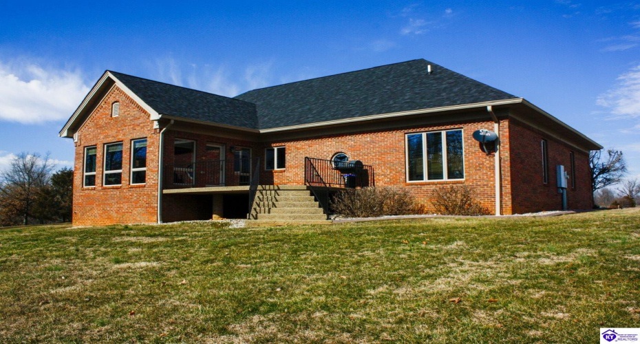 Springfield Road, Elizabethtown, Kentucky 42701, ,5 BathroomsBathrooms,For Sale,Springfield Road,HK23003422