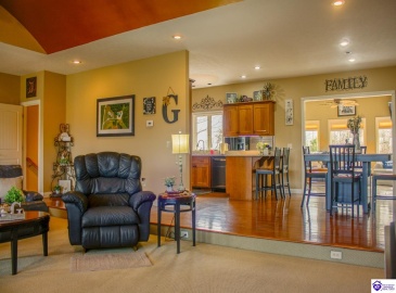 Springfield Road, Elizabethtown, Kentucky 42701, ,5 BathroomsBathrooms,For Sale,Springfield Road,HK23003422