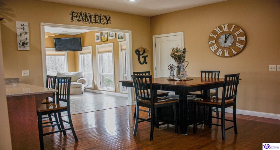 Springfield Road, Elizabethtown, Kentucky 42701, ,5 BathroomsBathrooms,For Sale,Springfield Road,HK23003422