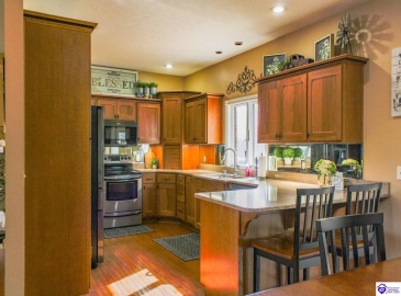 Springfield Road, Elizabethtown, Kentucky 42701, ,5 BathroomsBathrooms,For Sale,Springfield Road,HK23003422