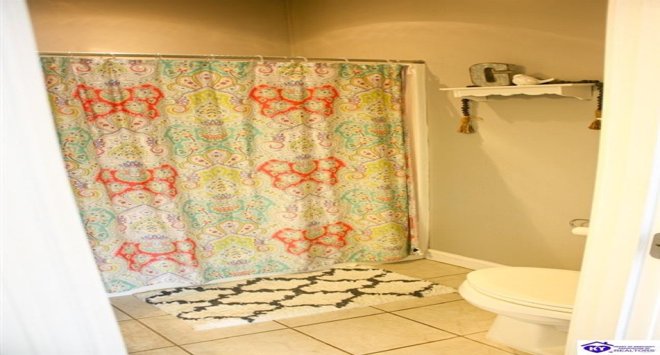 Springfield Road, Elizabethtown, Kentucky 42701, ,5 BathroomsBathrooms,For Sale,Springfield Road,HK23003422
