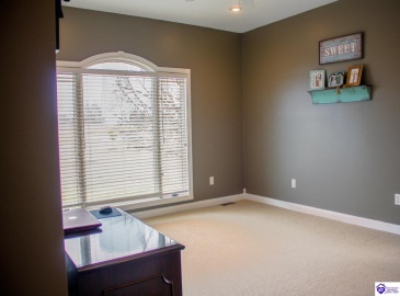 Springfield Road, Elizabethtown, Kentucky 42701, ,5 BathroomsBathrooms,For Sale,Springfield Road,HK23003422