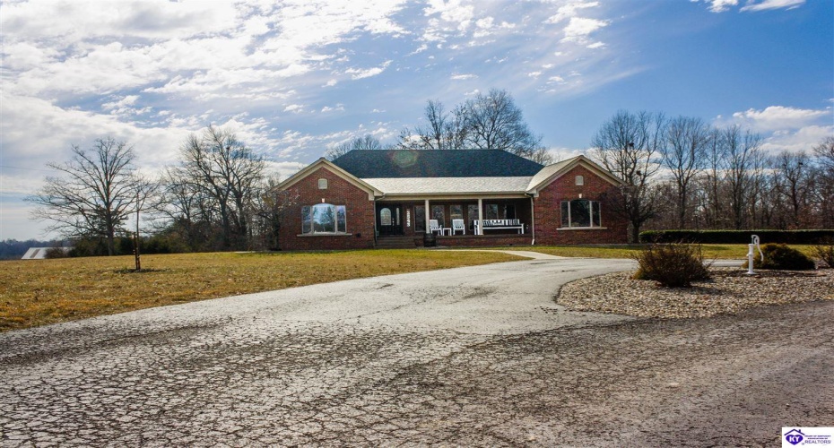 Springfield Road, Elizabethtown, Kentucky 42701, ,5 BathroomsBathrooms,For Sale,Springfield Road,HK23003422