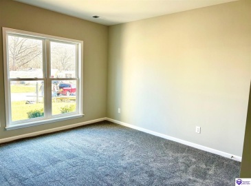 Westhill Cir, Louisville, Kentucky 40214, ,3 BathroomsBathrooms,For Sale,Westhill Cir,HK24000641