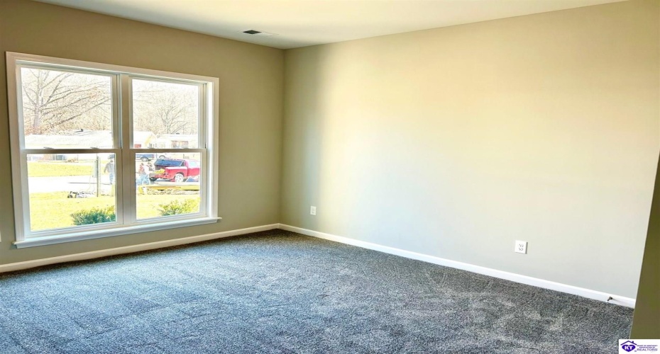 Westhill Cir, Louisville, Kentucky 40214, ,3 BathroomsBathrooms,For Sale,Westhill Cir,HK24000641