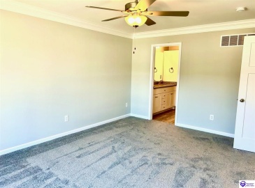 Westhill Cir, Louisville, Kentucky 40214, ,3 BathroomsBathrooms,For Sale,Westhill Cir,HK24000641