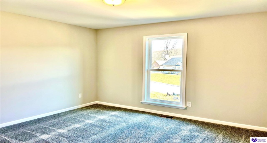 Westhill Cir, Louisville, Kentucky 40214, ,3 BathroomsBathrooms,For Sale,Westhill Cir,HK24000641