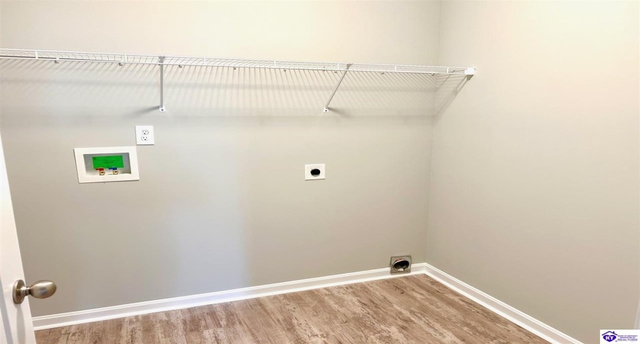 Westhill Cir, Louisville, Kentucky 40214, ,3 BathroomsBathrooms,For Sale,Westhill Cir,HK24000641