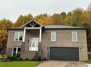 Westhill Cir, Louisville, Kentucky 40214, ,3 BathroomsBathrooms,For Sale,Westhill Cir,HK24000641