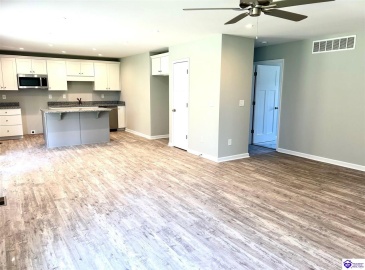 Westhill Cir, Louisville, Kentucky 40214, ,3 BathroomsBathrooms,For Sale,Westhill Cir,HK24000641