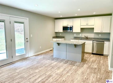 Westhill Cir, Louisville, Kentucky 40214, ,3 BathroomsBathrooms,For Sale,Westhill Cir,HK24000641