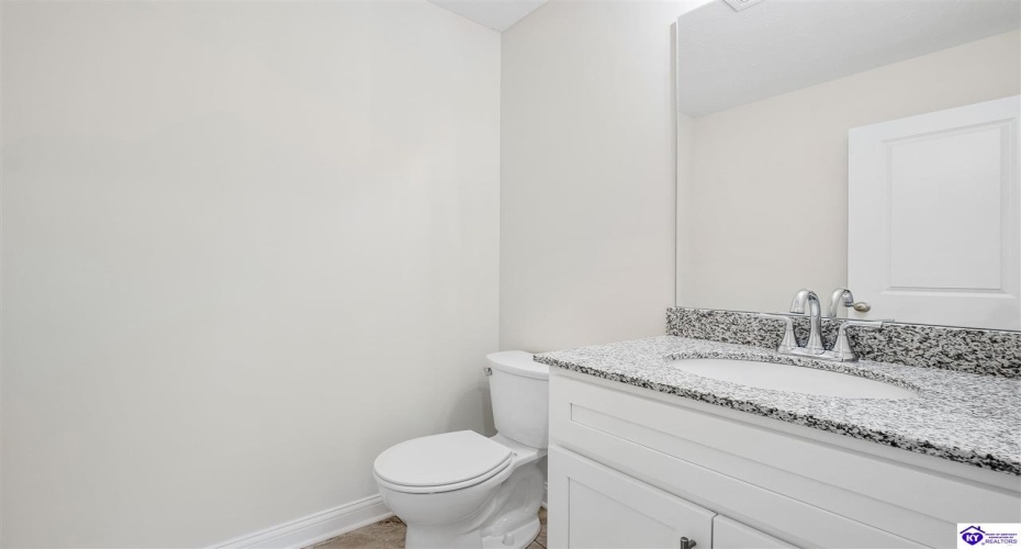 Magnolia Court, Vine Grove, Kentucky 40175, ,3 BathroomsBathrooms,For Sale,Magnolia Court,HK24001105