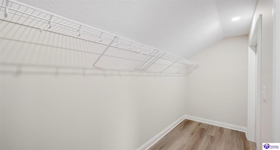 Magnolia Court, Vine Grove, Kentucky 40175, ,3 BathroomsBathrooms,For Sale,Magnolia Court,HK24001105