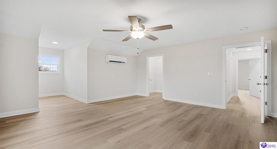 Magnolia Court, Vine Grove, Kentucky 40175, ,3 BathroomsBathrooms,For Sale,Magnolia Court,HK24001105