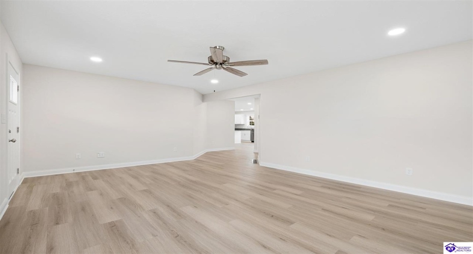 Magnolia Court, Vine Grove, Kentucky 40175, ,3 BathroomsBathrooms,For Sale,Magnolia Court,HK24001105