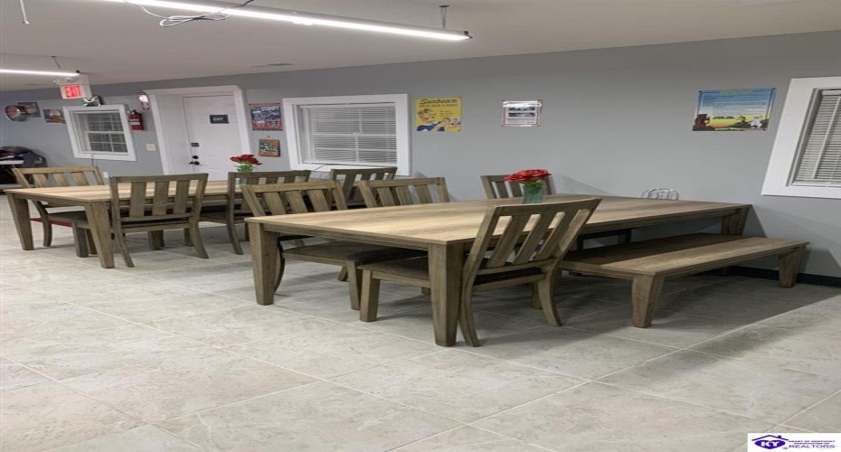 Owensboro Road, Leitchfield, Kentucky 42754, ,For Sale,Owensboro Road,HK24001121