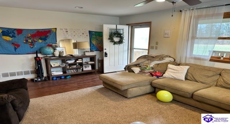 Dixie Highway, Elizabethtown, Kentucky 42701, ,For Sale,Dixie Highway,HK24001187