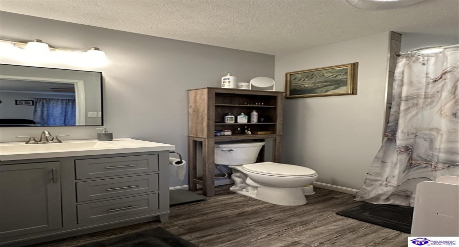 Rogersville Road, Radcliff, Kentucky 40160, ,4 BathroomsBathrooms,For Sale,Rogersville Road,HK24000420