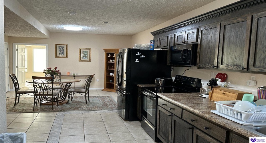 Rogersville Road, Radcliff, Kentucky 40160, ,4 BathroomsBathrooms,For Sale,Rogersville Road,HK24000420