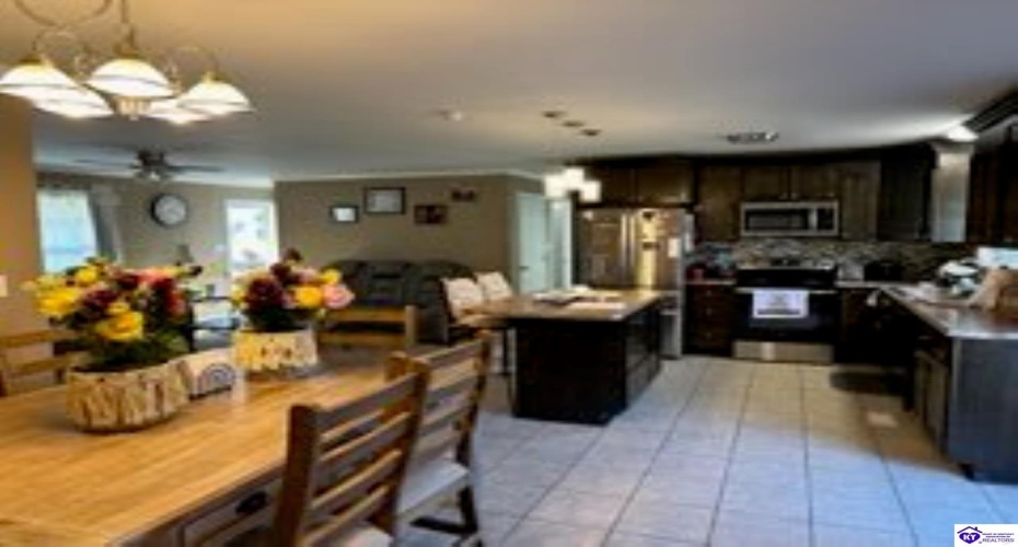 Rogersville Road, Radcliff, Kentucky 40160, ,4 BathroomsBathrooms,For Sale,Rogersville Road,HK24000420