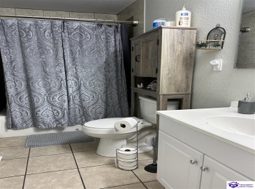 Rogersville Road, Radcliff, Kentucky 40160, ,4 BathroomsBathrooms,For Sale,Rogersville Road,HK24000420