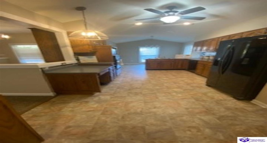 Birch Drive, Elizabethtown, Kentucky 42701, ,2 BathroomsBathrooms,For Sale,Birch Drive,HK24001186