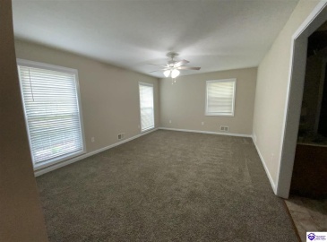 Birch Drive, Elizabethtown, Kentucky 42701, ,2 BathroomsBathrooms,For Sale,Birch Drive,HK24001186