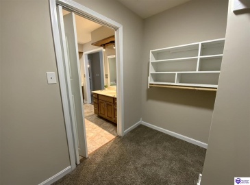 Birch Drive, Elizabethtown, Kentucky 42701, ,2 BathroomsBathrooms,For Sale,Birch Drive,HK24001186