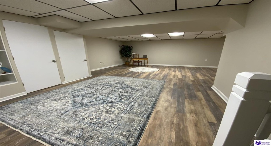 Birch Drive, Elizabethtown, Kentucky 42701, ,2 BathroomsBathrooms,For Sale,Birch Drive,HK24001186