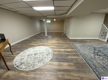 Birch Drive, Elizabethtown, Kentucky 42701, ,2 BathroomsBathrooms,For Sale,Birch Drive,HK24001186