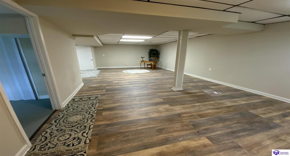 Birch Drive, Elizabethtown, Kentucky 42701, ,2 BathroomsBathrooms,For Sale,Birch Drive,HK24001186