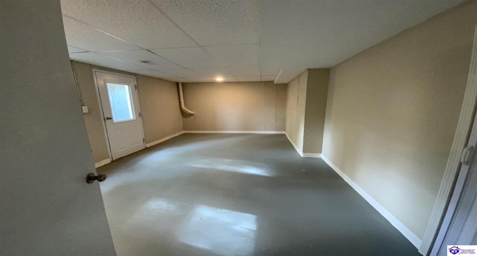 Birch Drive, Elizabethtown, Kentucky 42701, ,2 BathroomsBathrooms,For Sale,Birch Drive,HK24001186