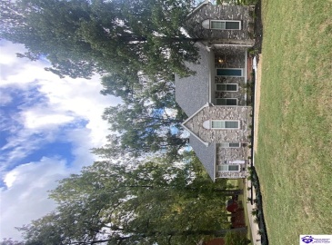 Birch Drive, Elizabethtown, Kentucky 42701, ,2 BathroomsBathrooms,For Sale,Birch Drive,HK24001186