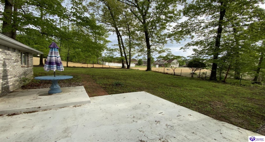 Birch Drive, Elizabethtown, Kentucky 42701, ,2 BathroomsBathrooms,For Sale,Birch Drive,HK24001186