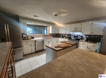 Highway 1870, Russell Springs, Kentucky 42642, ,2 BathroomsBathrooms,For Sale,Highway 1870,HK24001378