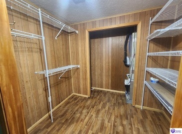 Highway 1870, Russell Springs, Kentucky 42642, ,2 BathroomsBathrooms,For Sale,Highway 1870,HK24001378