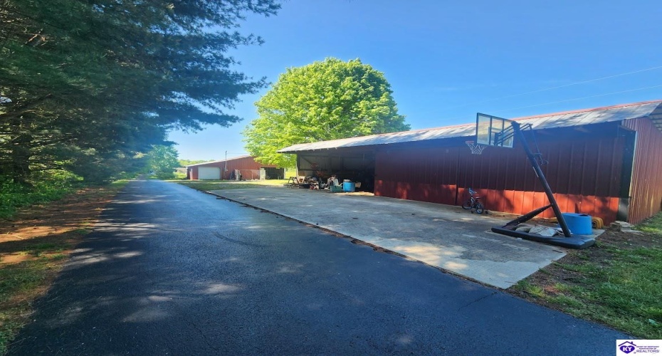 Highway 1870, Russell Springs, Kentucky 42642, ,2 BathroomsBathrooms,For Sale,Highway 1870,HK24001378