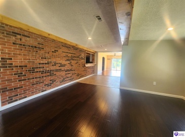 Highway 1870, Russell Springs, Kentucky 42642, ,2 BathroomsBathrooms,For Sale,Highway 1870,HK24001378