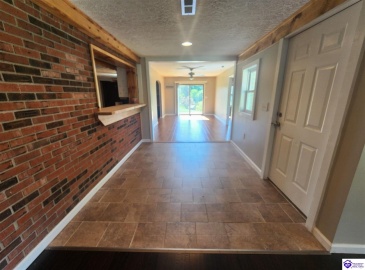 Highway 1870, Russell Springs, Kentucky 42642, ,2 BathroomsBathrooms,For Sale,Highway 1870,HK24001378