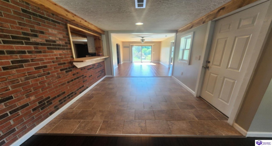 Highway 1870, Russell Springs, Kentucky 42642, ,2 BathroomsBathrooms,For Sale,Highway 1870,HK24001378